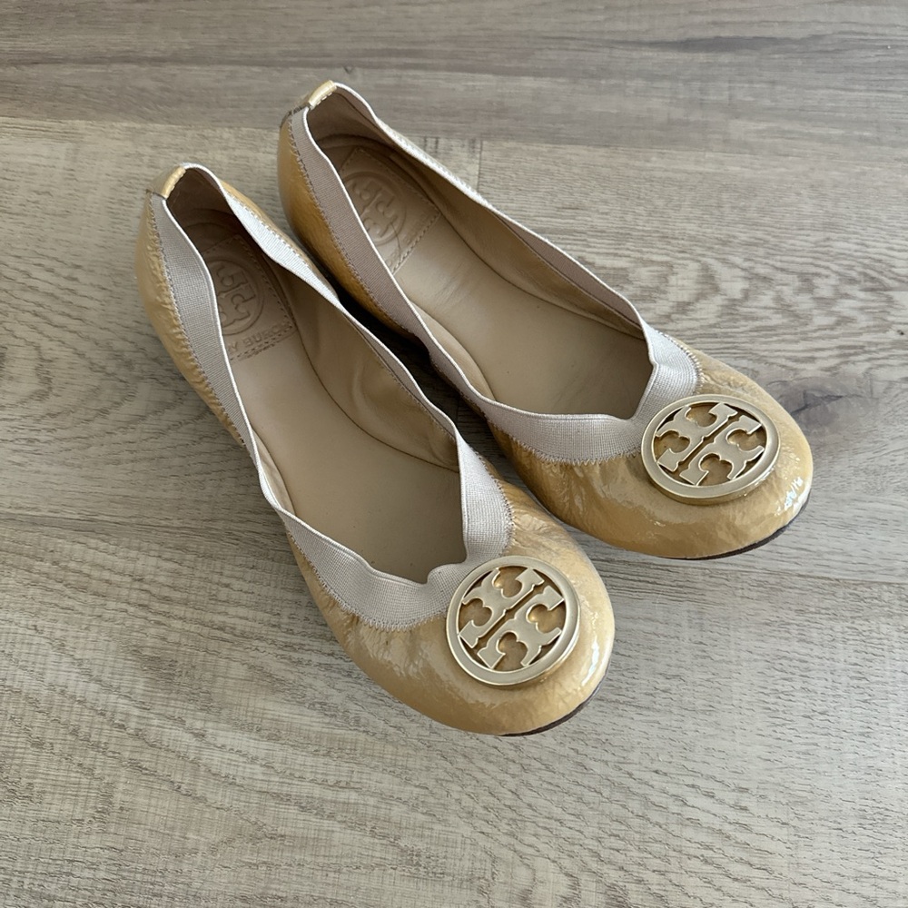 Tory Burch beige flats size 6.5 US